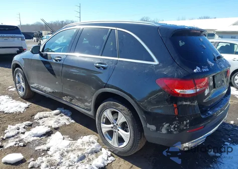 2016 Mercedes-Benz Glc 300 from USA, damaged, VIN WDC0G4JB8GF102084